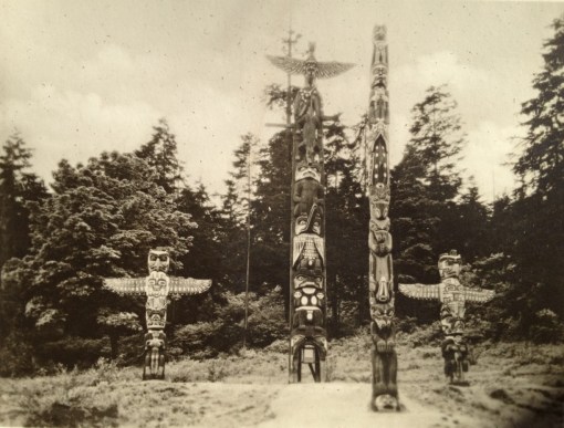 KingGeorgeQueenElizabethJasper1939_IndianTotums