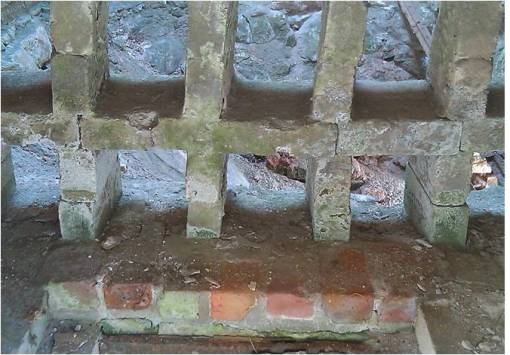 22_CloseupLookingTowardsFrontOpening