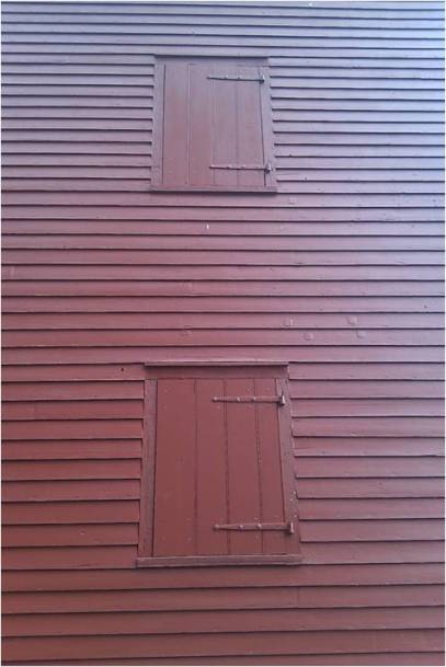 Shakers_03_RedWallandWindows