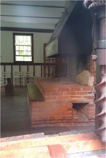 Shakers_15_SmMeetingHouse_FrontStage