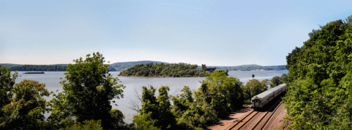 viewfromthetrain_iridetheharlemline-com